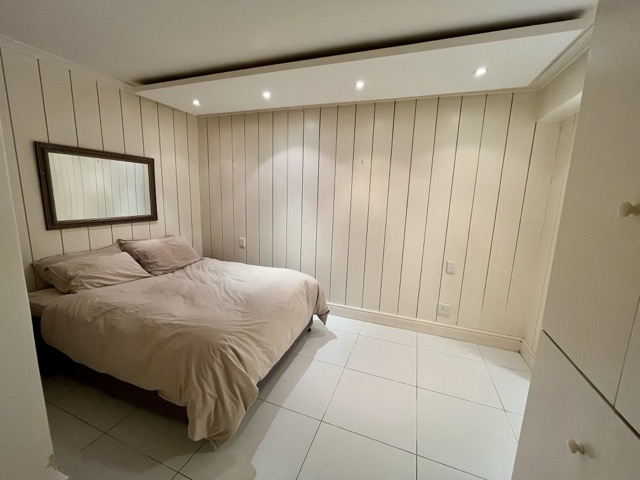 To Let 1 Bedroom Property for Rent in Green Point Western Cape